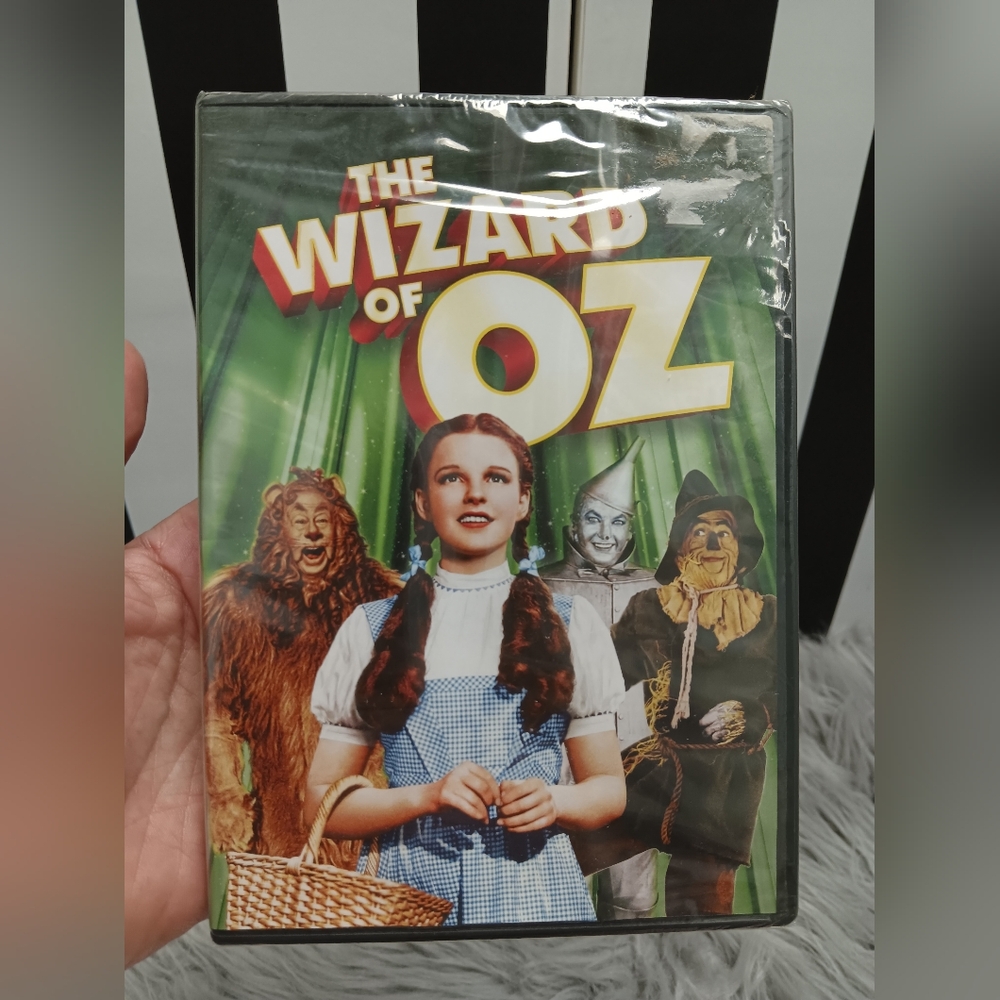 NWT Classic Movie Bundle - Picture 5 of 5
